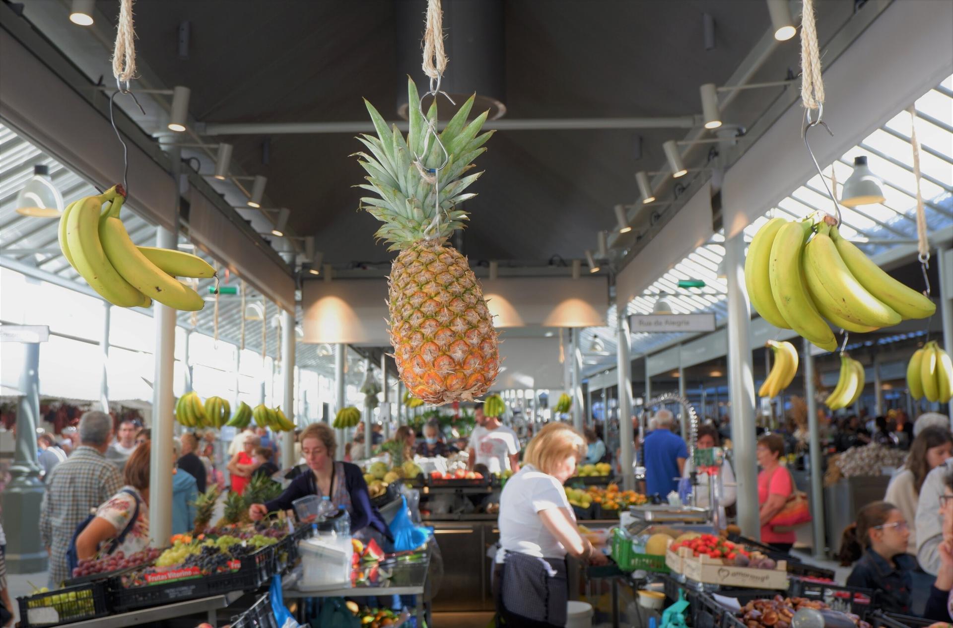 Mercado do Bolhão reabre com os comerciantes de sempre, mas também novas ofertas