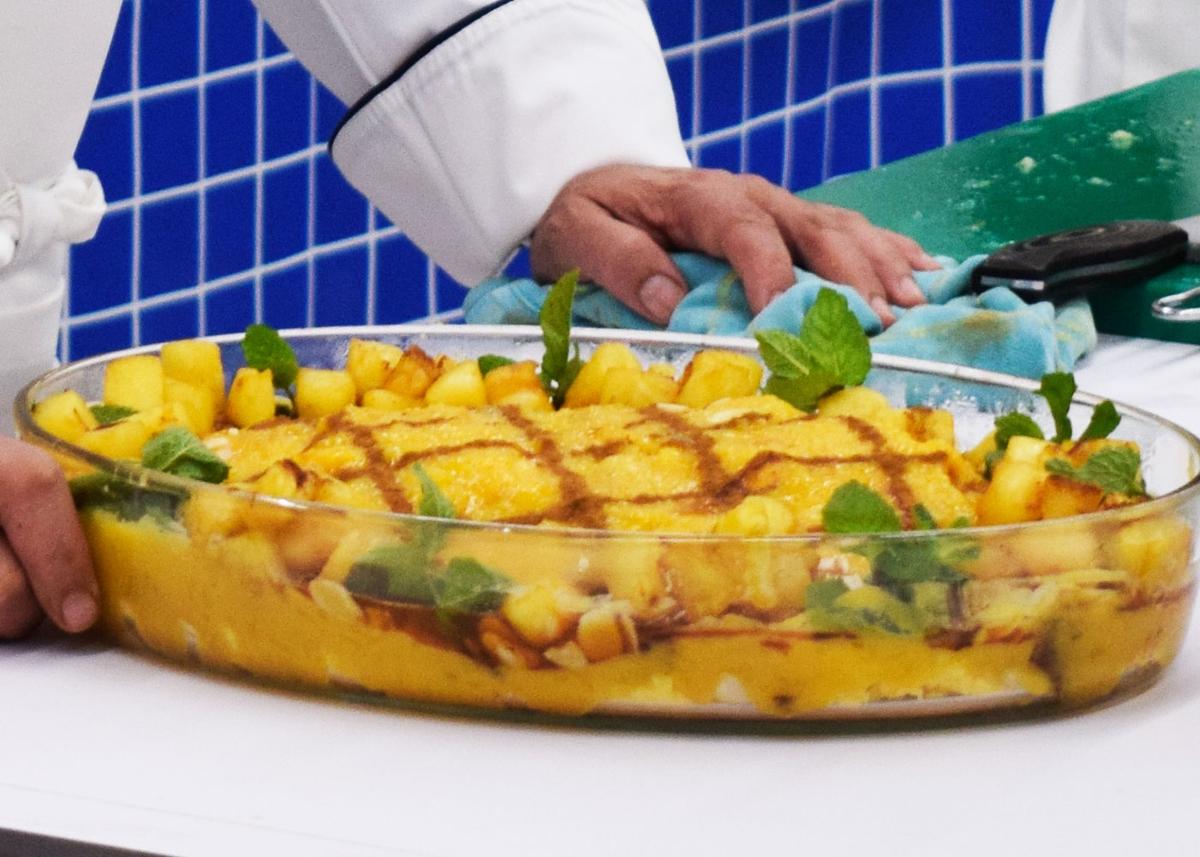 Christmas gold soup with Açores pineapple